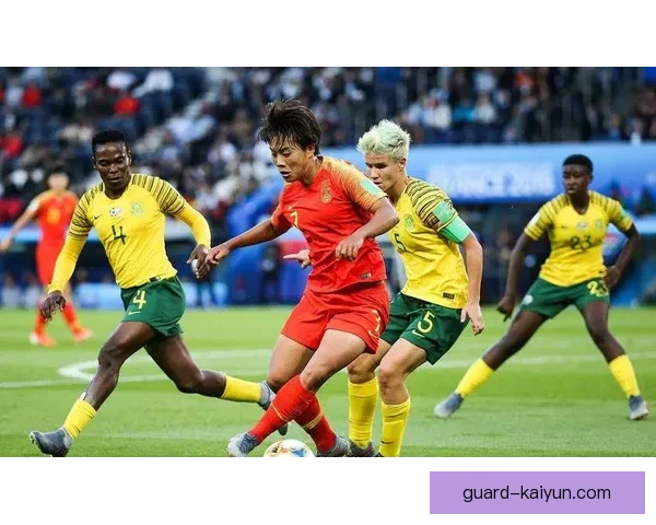 巴拉圭队锋线表现稳健，近期进攻火力显著提升，状态逐渐回暖。