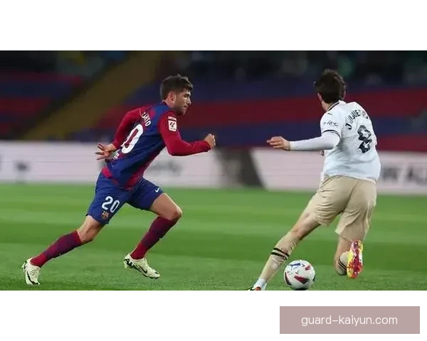 罗贝托伤病影响分析：近期缺阵对巴萨右路攻防走势清晰